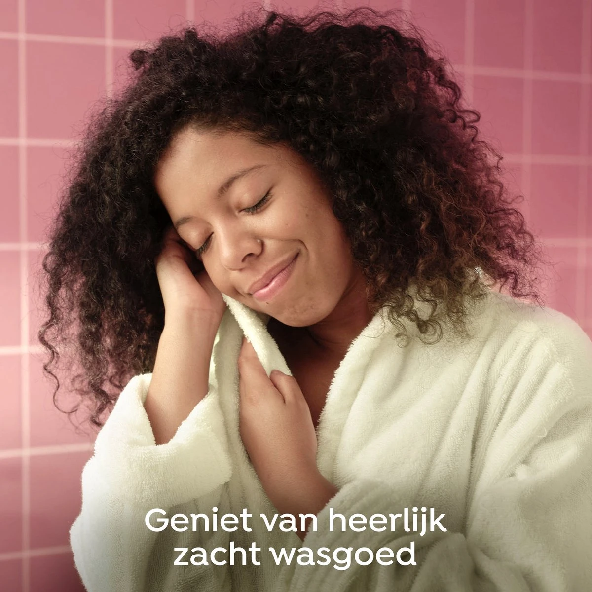 Robijn Collections Rosé Chique Wasverzachter - 4 X 750 Ml - Voordeelverpakking 8 Robijn Collections Rosé Chique Wasverzachter - 4 X 750 Ml - Voordeelverpakking - Afbeelding 6